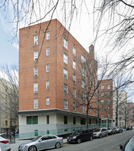 55 E 208th St in Bronx, NY - Foto de edificio - Building Photo