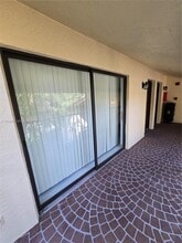 2050 Oleander Blvd in Fort Pierce, FL - Building Photo - Building Photo