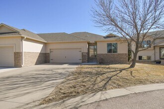 7610 S Peregrine Pl in Sioux Falls, SD - Building Photo - Building Photo
