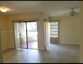 9070 SW 125th Ave in Miami, FL - Building Photo - Building Photo