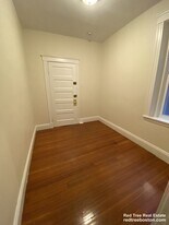 1788 Beacon St, Unit 6A in Brookline, MA - Building Photo