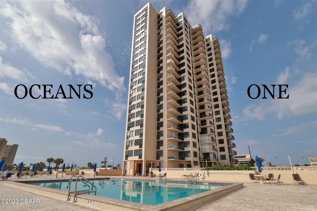 3051 S Atlantic Ave in Daytona Beach Shores, FL - Building Photo