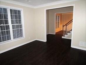 6263 Braidwood Run NW, Unit 201 in Acworth, GA - Foto de edificio - Building Photo