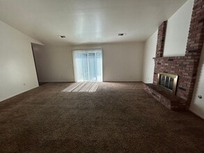 1846 N Selina Ct in Visalia, CA - Building Photo - Building Photo