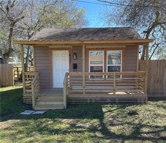 417 Robert Dr in Corpus Christi, TX - Building Photo