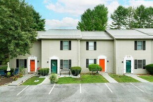 2637 US-11W in Bristol, TN - Building Photo