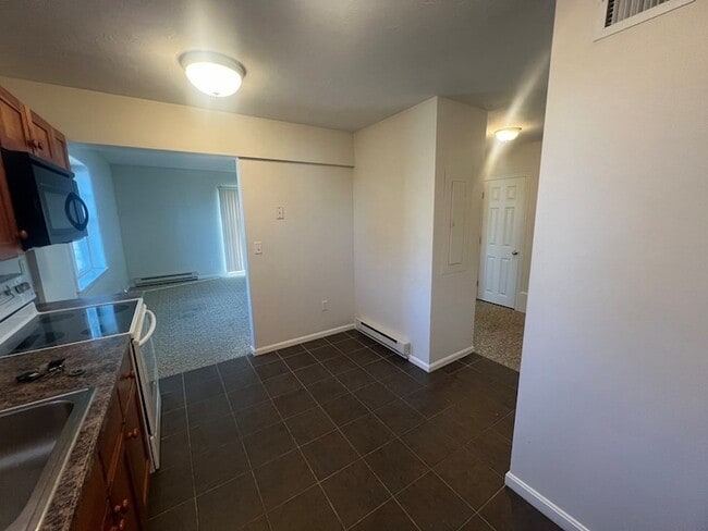249 Main St, Unit 2-5 in Rutland, MA - Building Photo - Building Photo