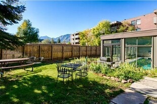 2227 Canyon Blvd in Boulder, CO - Building Photo