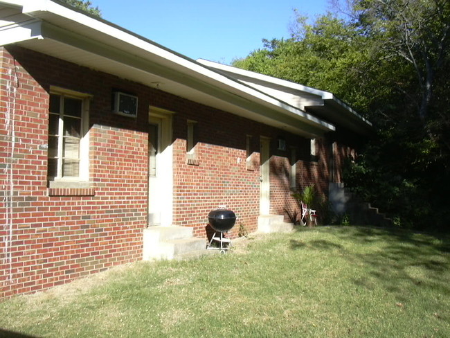 1412 Highland Ave in Huntsville, AL - Building Photo - Building Photo