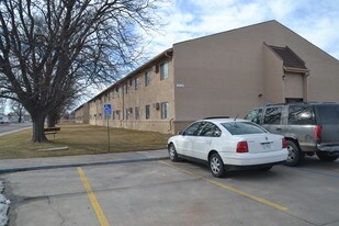 1409 E 17th St Apartments