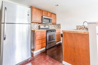 635 McLain St in Pittsburgh, PA - Building Photo - Building Photo