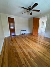 70 Lyman St in South Hadley, MA - Building Photo - Building Photo