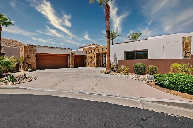 property at 9 Rockcrest