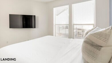 101 S Center St, Unit 644 in Arlington, TX - Building Photo - Building Photo