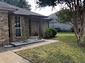 20 Connecticut Ave in Midlothian, TX - Building Photo - Building Photo
