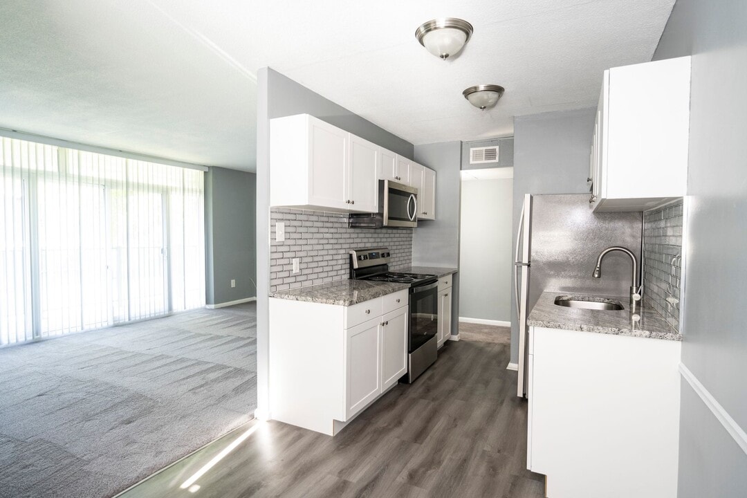 Come home to Convenience! in Oaklyn, NJ - Foto de edificio