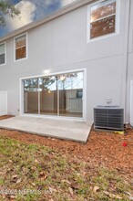 5839 Parkstone Crossing Dr in Jacksonville, FL - Building Photo - Building Photo