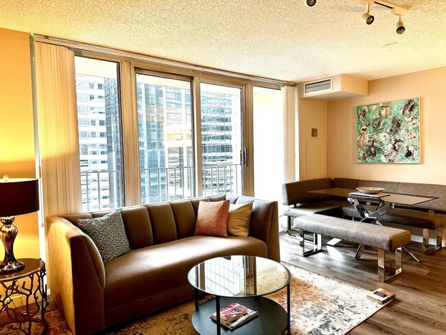 111 W Wacker Dr