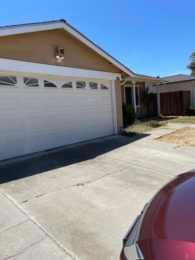 4519 Houndshaven Way in San Jose, CA - Building Photo - Building Photo