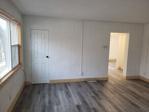 244 Westwood Rd in Manhattan, KS - Building Photo - Building Photo