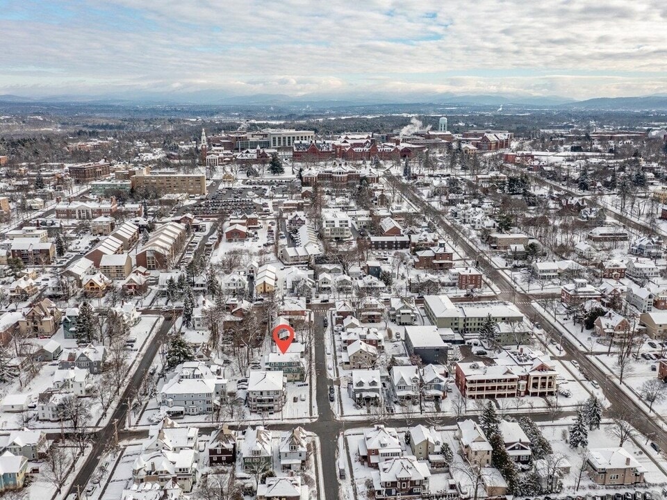 60 Bradley St in Burlington, VT - Building Photo