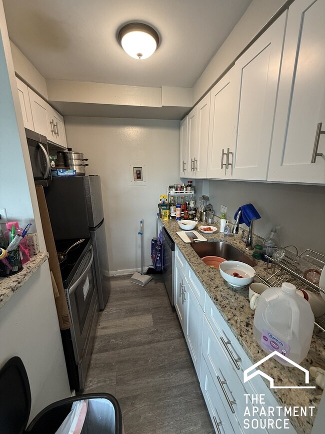 property at 1400 Chicago Ave