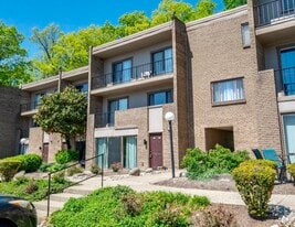 2500 Warsaw Ave, Unit 2500 Warsaw Unit 21 in Cincinnati, OH - Building Photo