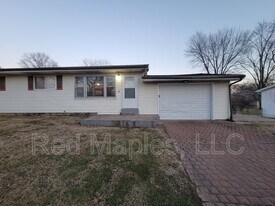 3 Fairview Dr in St. Charles, MO - Building Photo
