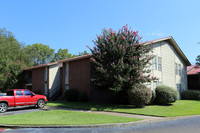 Meadow Creek Apartments in Jackson, MS - Foto de edificio - Building Photo