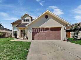 7909 Hathaway Dr in New Port Richey, FL - Building Photo