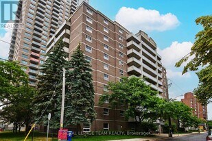110 Forward Ave in Ottawa, ON - Building Photo