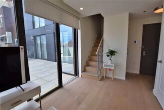 41-26 44th St in Queens, NY - Foto de edificio - Building Photo