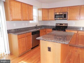 926 Walnut Ave in North Beach, MD - Building Photo - Building Photo