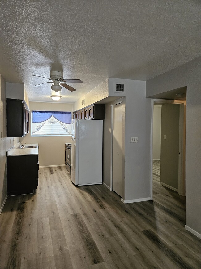 738 E 1st Ave, Unit mesa