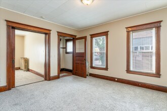 1221 N Clinton Ave in Rochester, NY - Building Photo - Building Photo