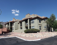 Skyline Villas in Tucson, AZ - Foto de edificio - Building Photo