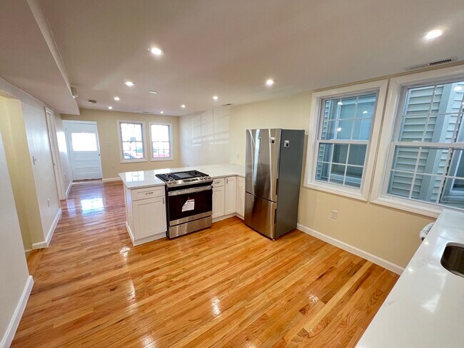 83 Moreland St, Unit 2
