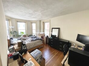 1464 Tremont St, Unit 1 in Boston, MA - Building Photo - Building Photo