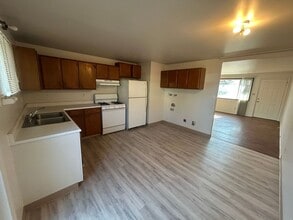 1501 Arthur St in Klamath Falls, OR - Building Photo - Building Photo