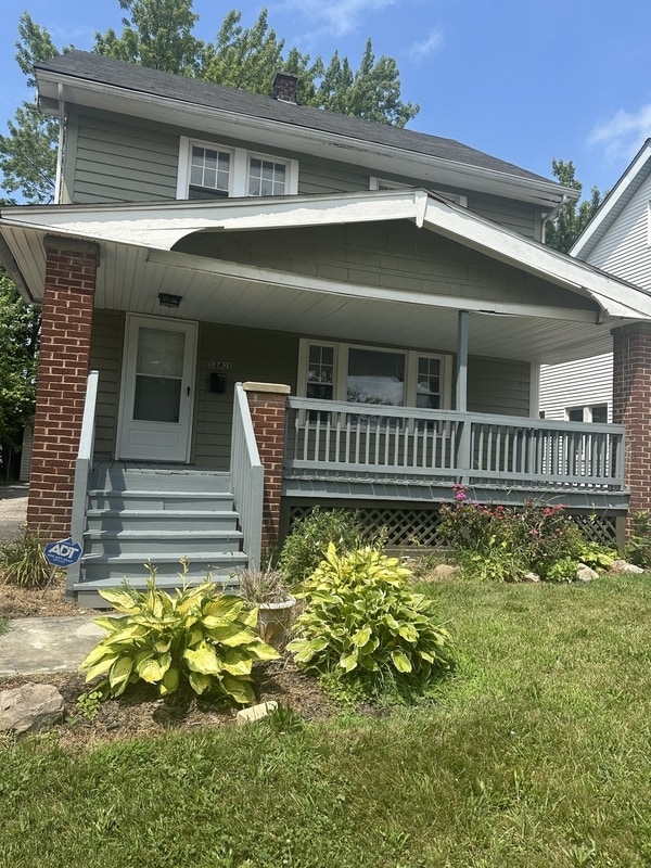 property at 13401 S Parkway Dr