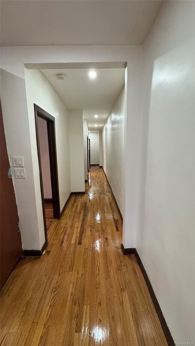 686 E 98th St in Brooklyn, NY - Building Photo - Building Photo