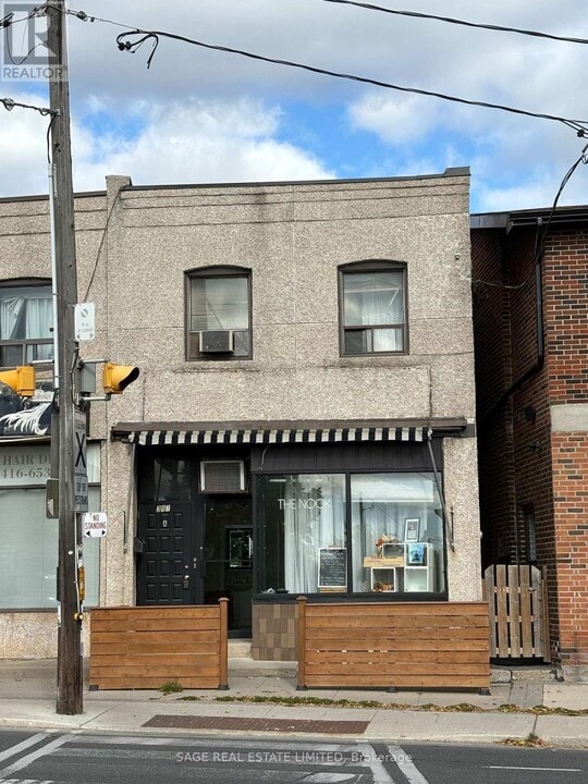397 Vaughan Rd in Toronto, ON - Building Photo