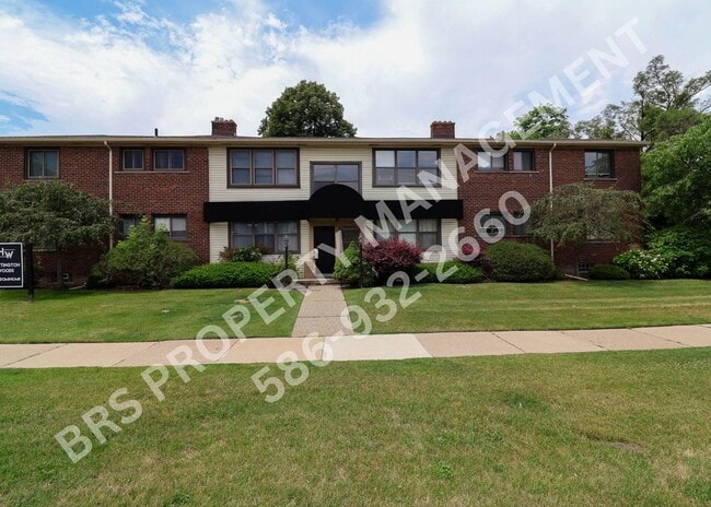 25863 Woodward Ave