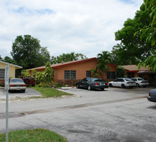 2500 SW 18th Ter Apartments