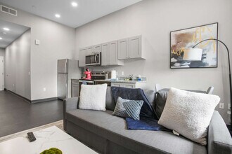 800 Penn Ave in Pittsburgh, PA - Building Photo - Building Photo