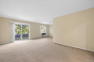 7 Church Ln in Valley Cottage, NY - Building Photo - Building Photo