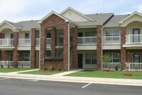 Building Photo - The Greens at Auburn Apartments in Auburn, Alabama