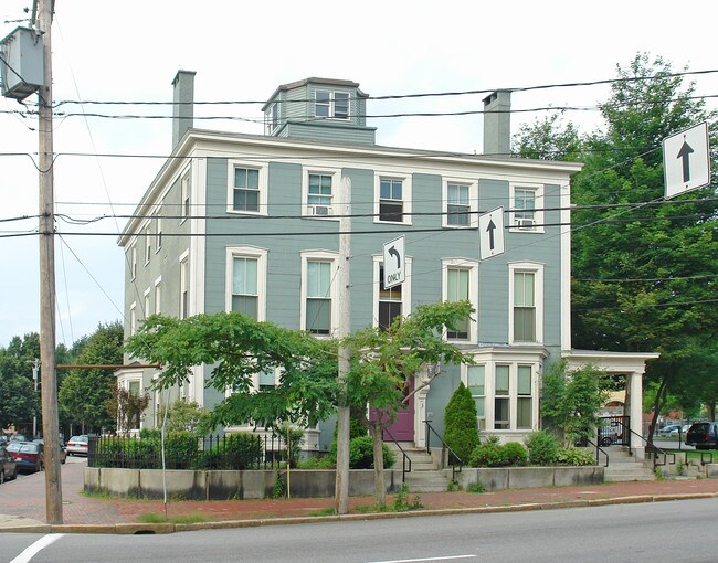 90 High St in Portland, ME - Foto de edificio - Building Photo