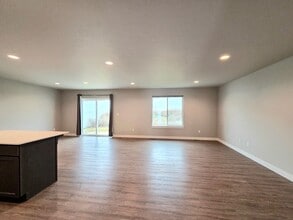 2443 3rd St SE in East Wenatchee, WA - Building Photo - Building Photo