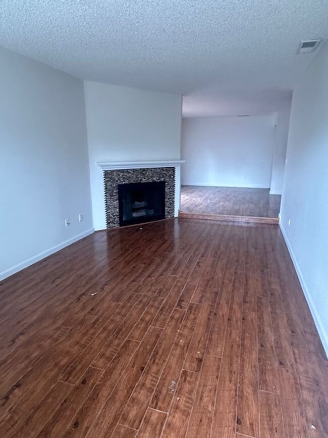 5530 Shaver Ct in Sacramento, CA - Building Photo - Building Photo